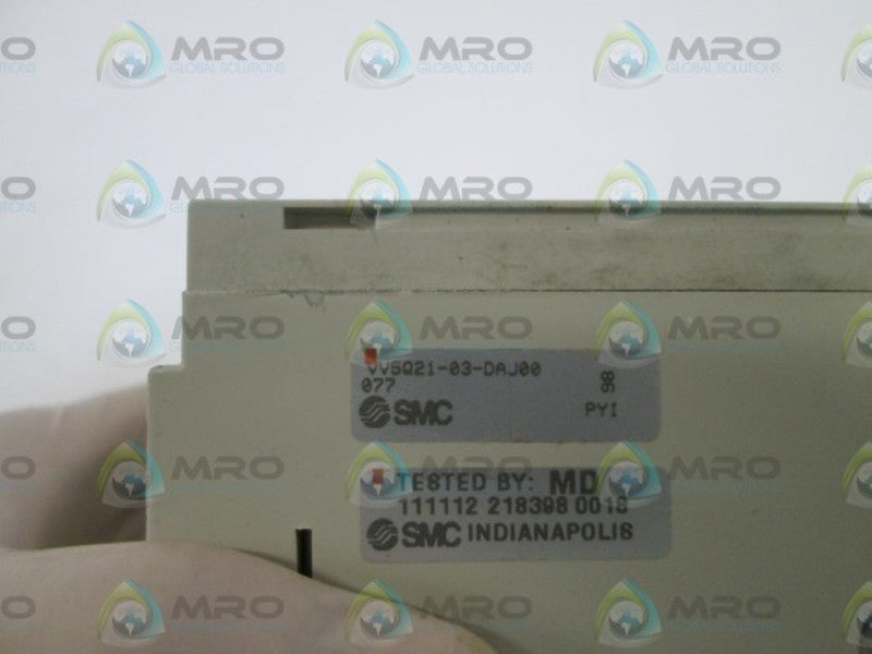 SMC MANIFOLD ASSEMBLY VV5Q21-03-DAJ00 UNMP