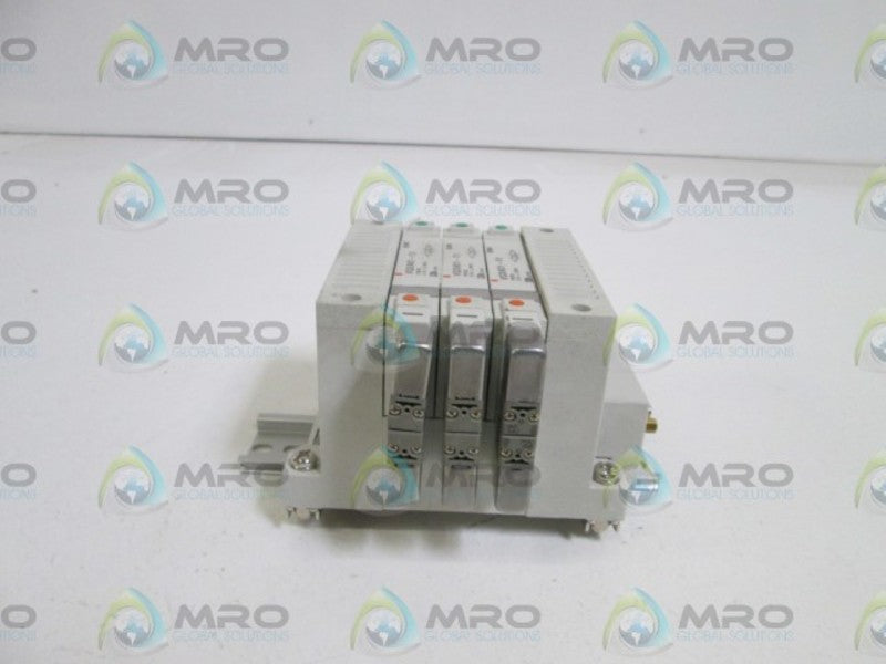 SMC MANIFOLD ASSEMBLY VV5Q21-03-DAJ00 NSNP