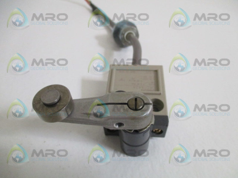 OMRON D4C-4424 LIMIT SWITCH UNMP
