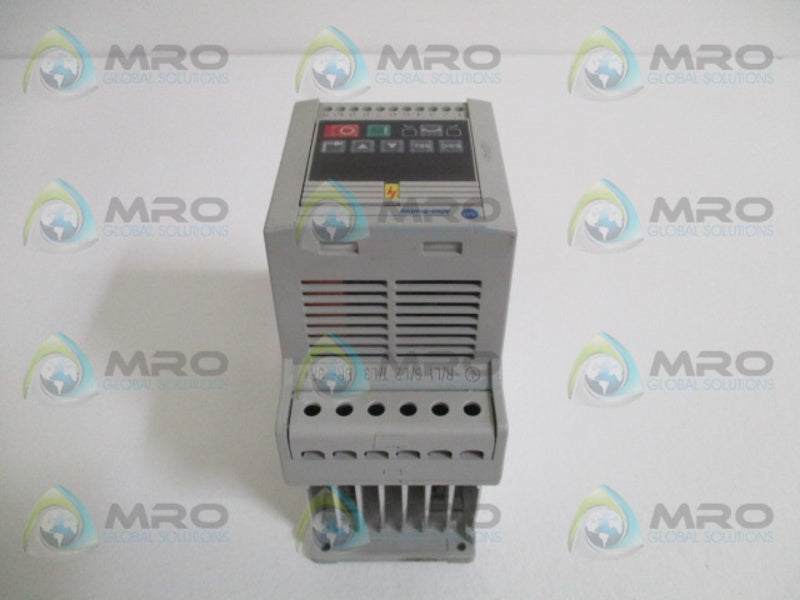 ALLEN BRADLEY 160-BA01NPS1P1 SER. C F/W 7.04 SPEED CONTROLLER  UNMP