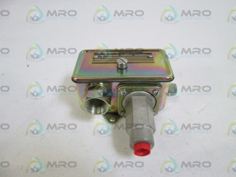 DETROIT SWITCH INC. CONTROL SWITCH 222-10  NSMP