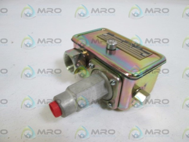 DETROIT SWITCH INC. CONTROL SWITCH 222-10  NSMP