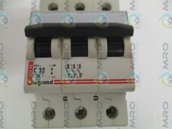 PASS & SEYMOUR LEGRAND 03454-C32 CIRCUIT BREAKER 32A  UNMP