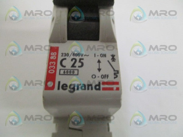 PASS & SEYMOUR LEGRAND 03388-C25 CIRCUIT BREAKER 25A UNMP