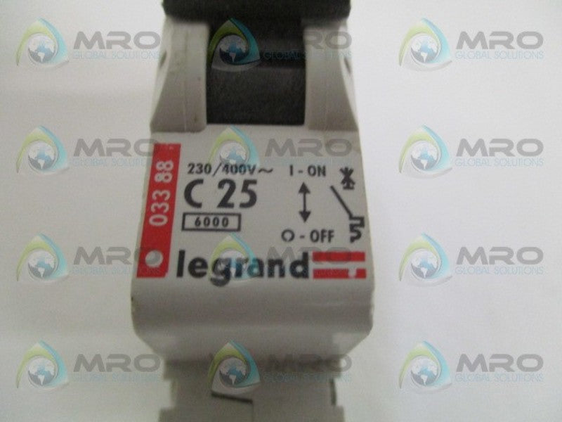 PASS & SEYMOUR LEGRAND 03388-C25 CIRCUIT BREAKER 25A UNMP