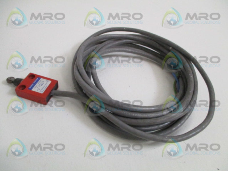 MICRO SWITCH 924CE31-Y20X5 SAFETY SWITCH UNMP