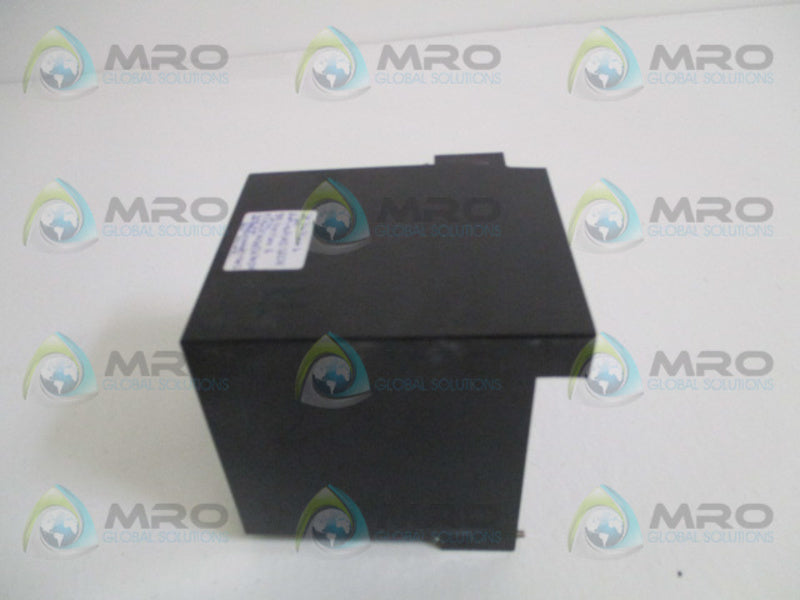 SIEMENS LFL1.322 GAS BURNER PROGRAM CONTROLLER UNMP