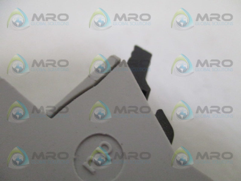 TELEMECANIQUE DF6-AB10 FUSE HOLDER (AS PICTURED) UNMP