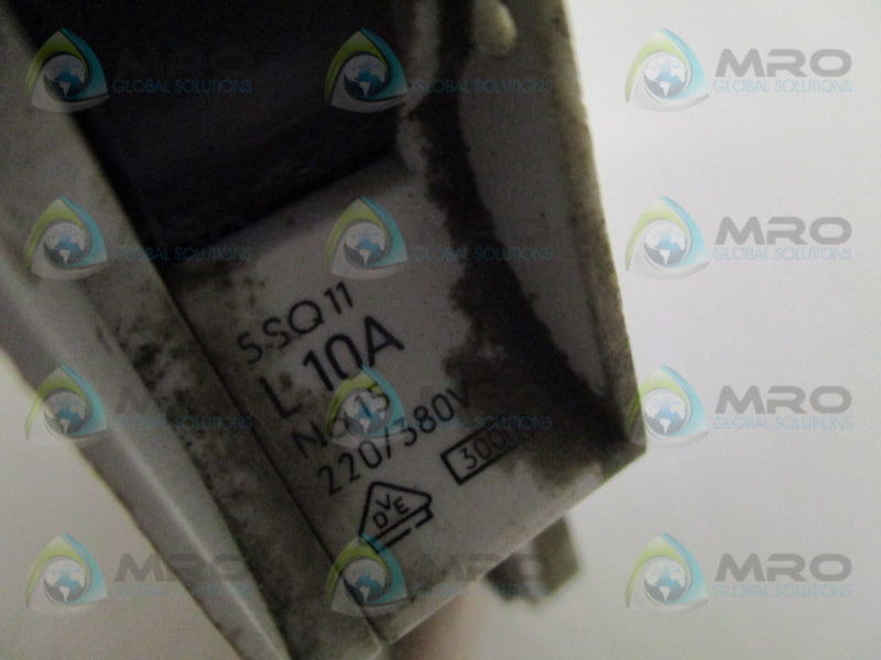 SIEMENS 5SQ11-L10A CIRCUIT BREAKER 10A UNMP