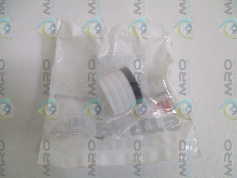FISHER 12A8995X022 PACKING SET * NEW IN FACTORY BAG *