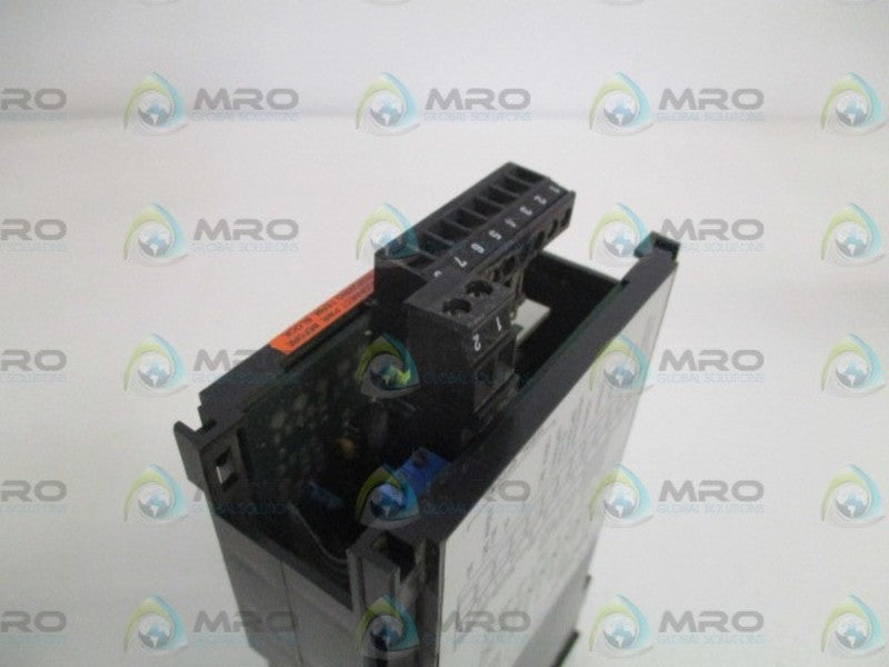 RED LION CONTROLS IMD23103 DIGITAL PANEL METER UNMP