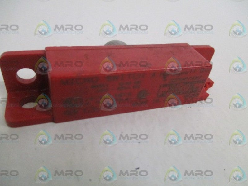 MICRO SWITCH 40FY26-33 MAGNETIC PROXIMITY SENSOR (AS PICTURED)