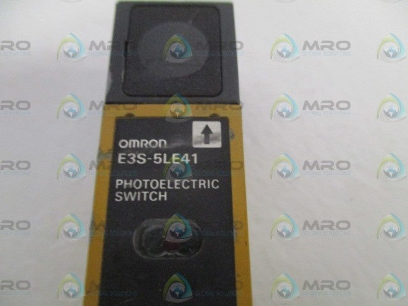OMRON E3S-5LE41 PHOTOELECTRIC SWITCH UNMP