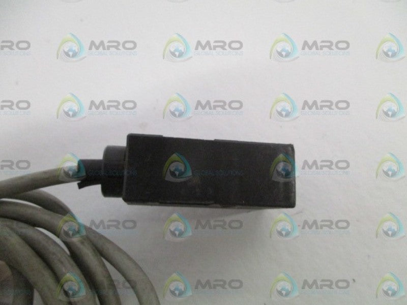 OMRON E3S-DS10E4 PHOTOELECTRIC SWITCH UNMP