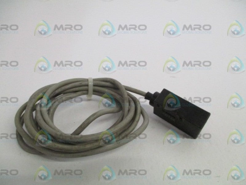 OMRON E3S-DS10E4 PHOTOELECTRIC SWITCH UNMP