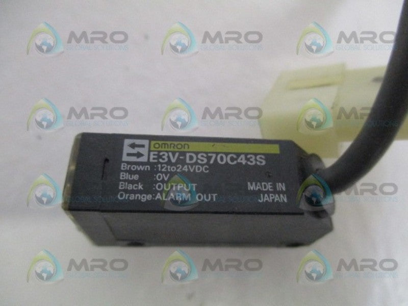 OMRON E3V-DS70C43S PHOTOELECTRIC SENSOR SWITCH UNMP