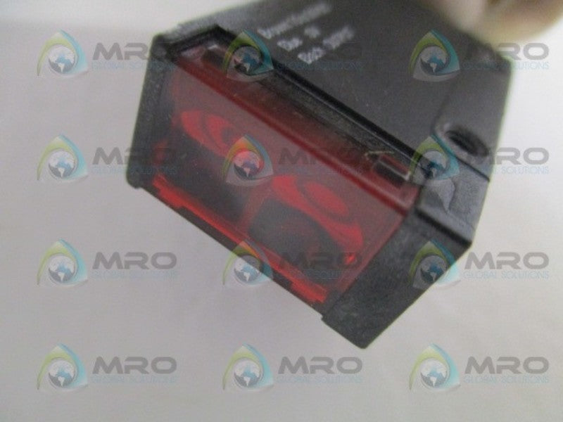 OMRON E3S-AD31 PHOTOELECTRIC SWITCH UNMP