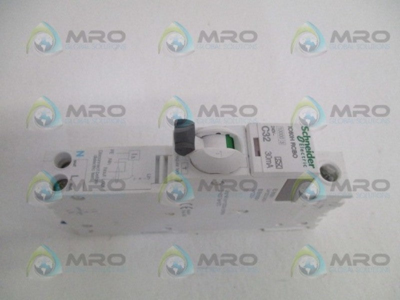 SCHNEIDER iC60H-C32 CIRCUIT BREAKER 32A UNMP
