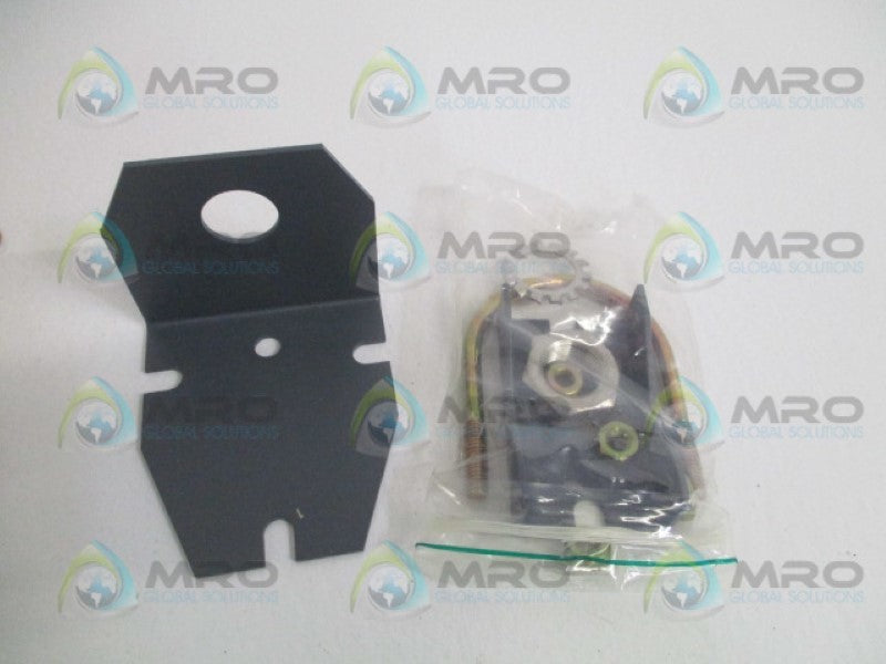 FOXBORO AE100AA BRACKET ASSEMBLY NSMP
