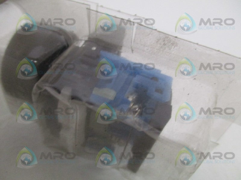 FUJI ELECTRIC AR22F0R-10B BLACK PUSHBUTTON SWITCH NSMP
