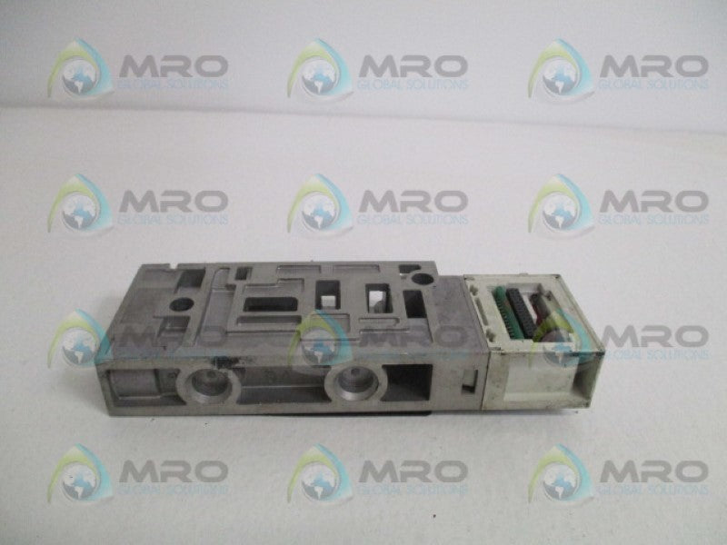 SMC VQ4000 PNEUMATIC MANIFOLD SUBPLATE UNMP