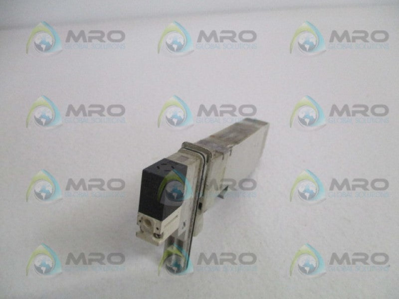SMC VQC2100N-5 SOLENOID PLUG-IN VALVE UNMP