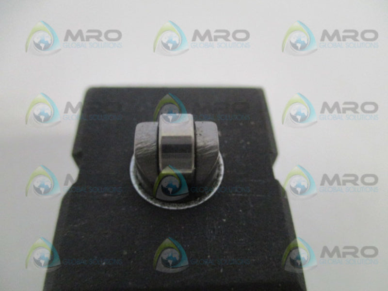 BALLUFF BNS819-FL-60-101 INDUCTIVE PROXIMITY SWITCH  NSNP