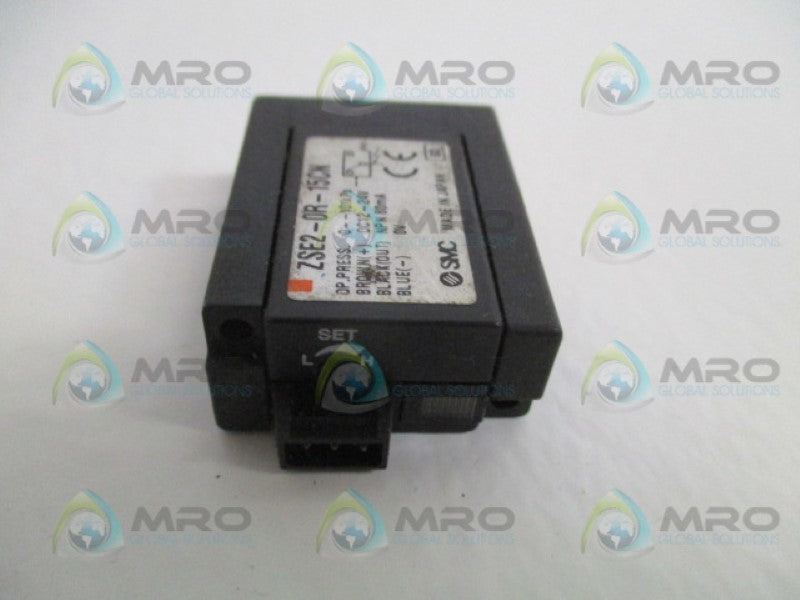 SMC ZSE2-0R-15CN COMPACT PRESSURE SWITCH  UNMP