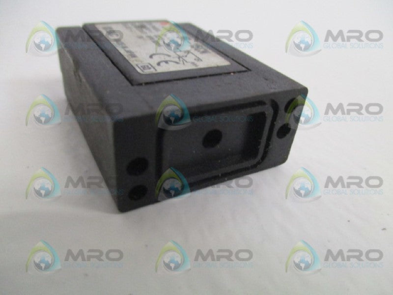 SMC ZSE2-0R-15CN COMPACT PRESSURE SWITCH  UNMP