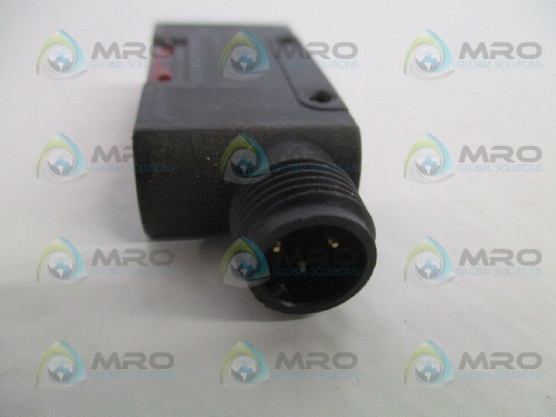 OMRON E3S-AT86-L PHOTOELECTRIC SENSOR UNMP