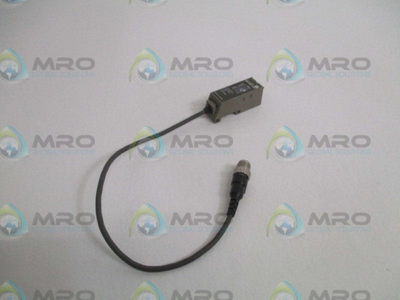 OMRON E3S-CT61-L-M1J PHOTOELECTRIC SENSOR UNMP