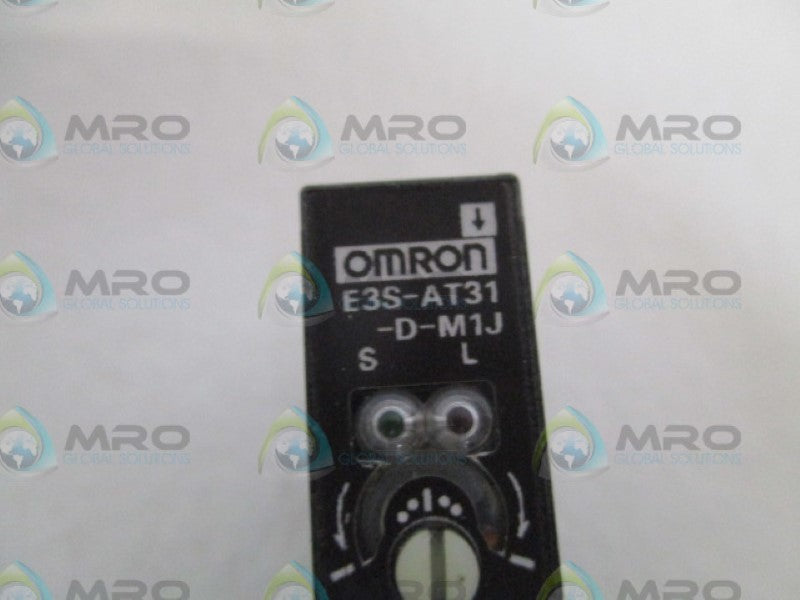 OMRON E3S-AT31-D-M1J PHOTOELECTRIC SENSOR UNMP
