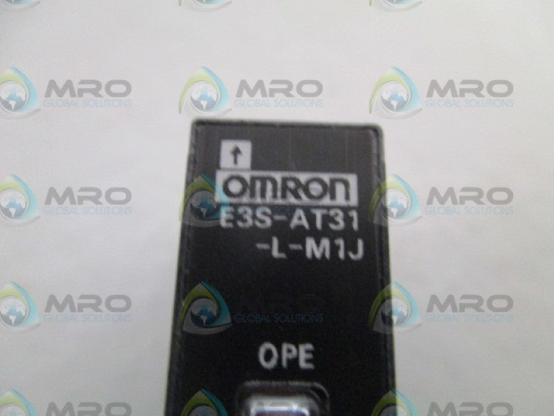 OMRON E3S-AT31-L-M1J PHOTOELECTRIC SENSOR UNMP