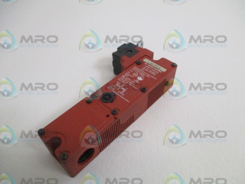 LEUZE L30-F7CS INTERLOCK SWITCH UNMP