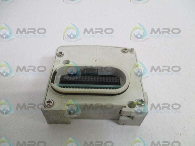 SMC EX250-IE3 DIGITAL INPUT MODULE (AS PICTURED) UNMP
