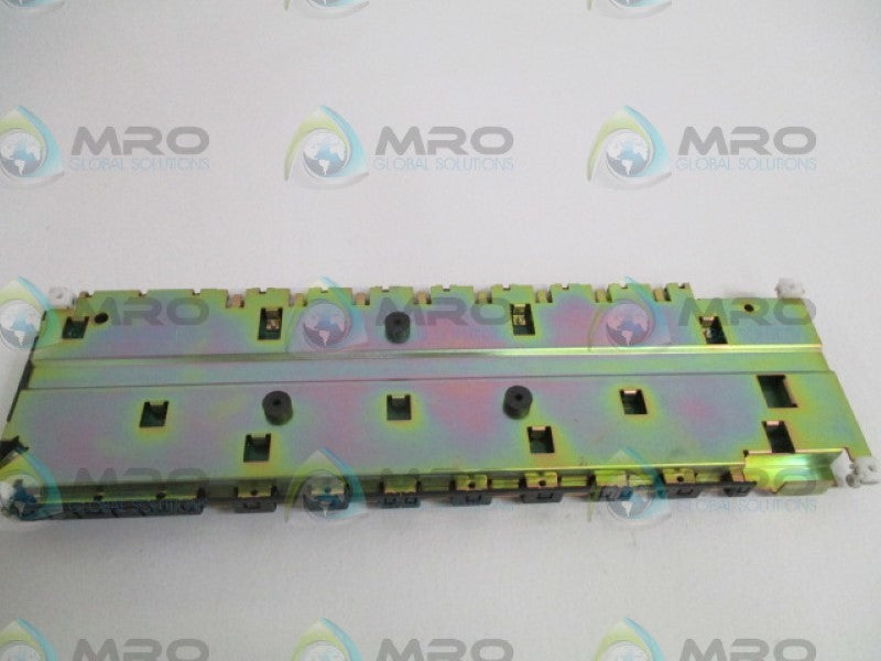 OMRON CS1W-BI083 BASE UNIT UNMP