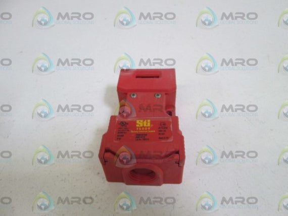 STI 44501-0110 T5009-021SM  SAFETY INTERLOCK SWITCH * NEW NO BOX *