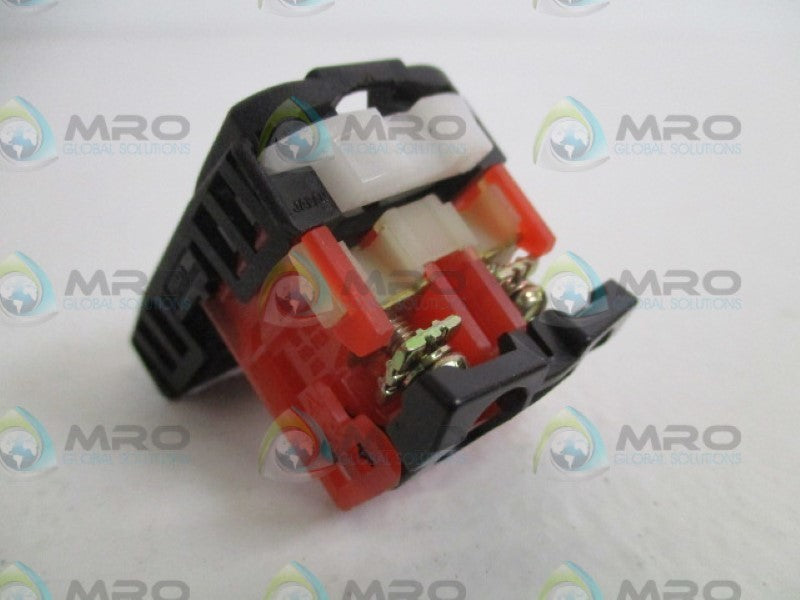 FUJI ELECTRIC AR22E0R PUSHBUTTON BODY (AS PICTURED) UNMP