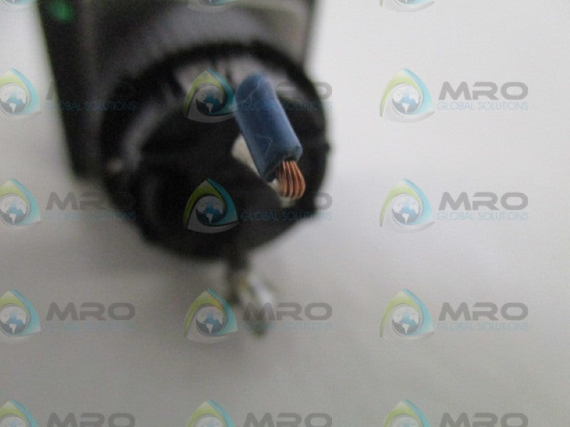 FUJI ELECTRIC AH165-ZTG3E GREEN INDICATOR PUSHBUTTON UNMP