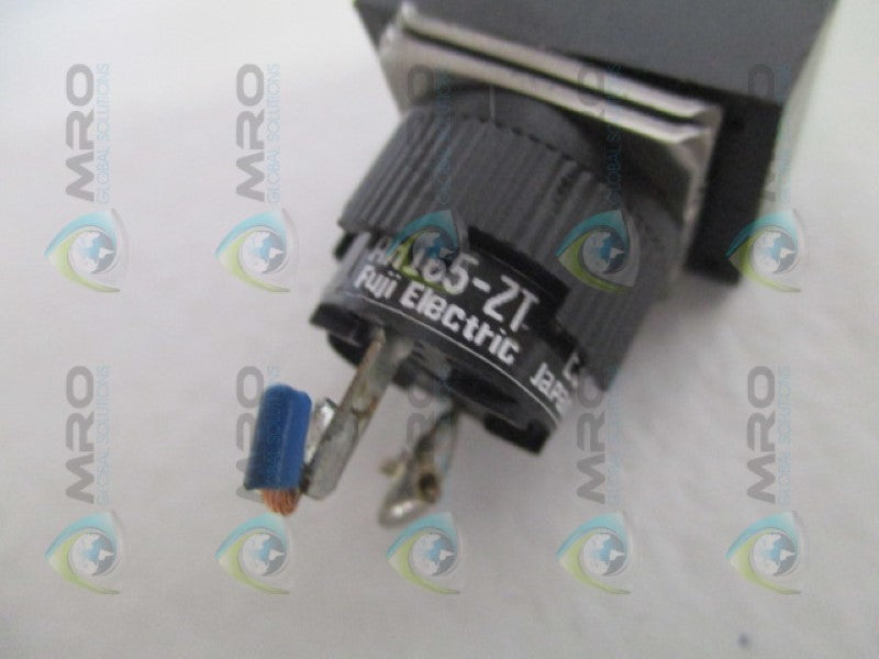 FUJI ELECTRIC AH165-ZTG3E GREEN INDICATOR PUSHBUTTON UNMP