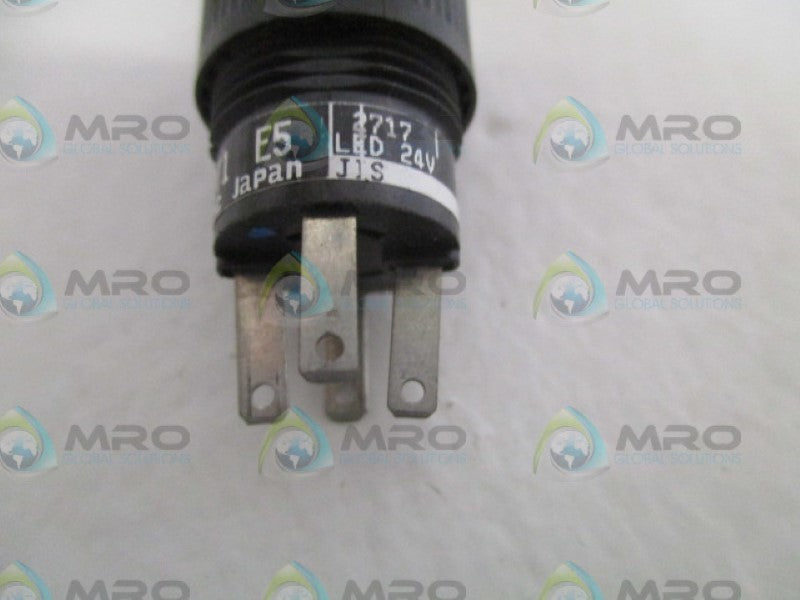 FUJI ELECTRIC AH165-ZT1WE5 WHITE INDICATOR PUSHBUTTON UNMP