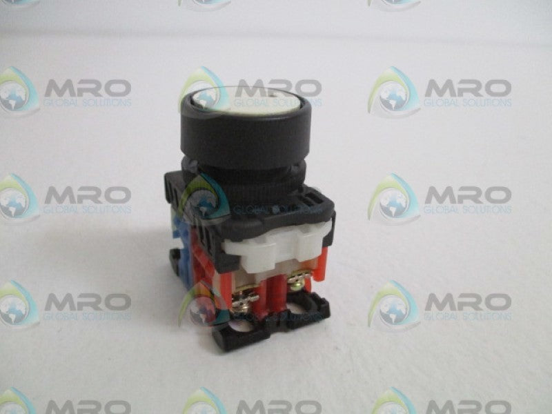 FUJI ELECTRIC AR22JR-2B WHITE PUSHBUTTON SWITCH (AS PICTURED) NSNP