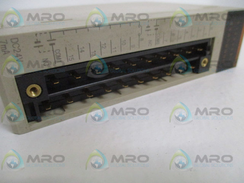 OMRON CS1W-ID211 INPUT UNIT MODULE (MISSING TERMINAL) UNMP