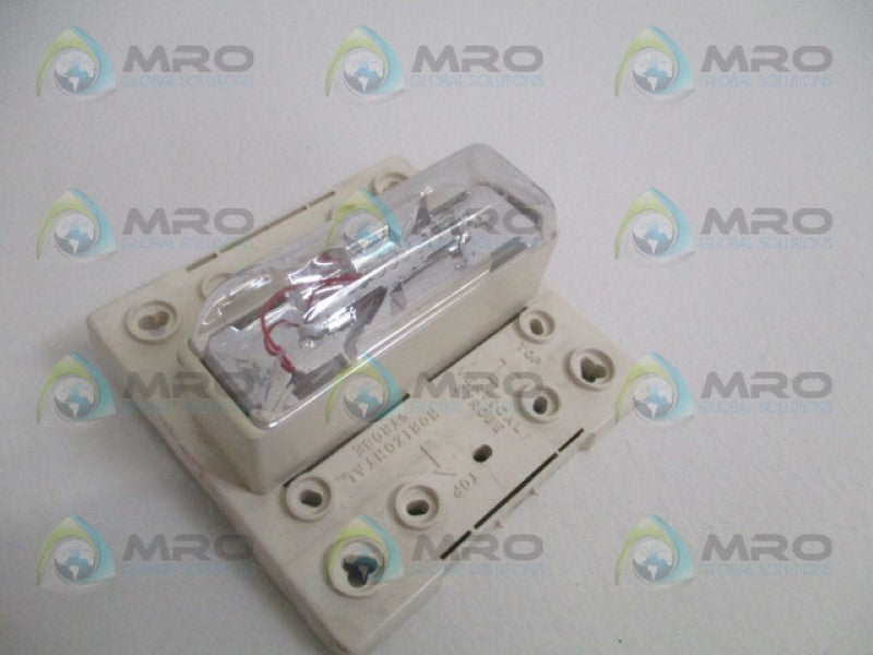 WHEELOCK RSS-24MCW FIRE ALARM STROBE LIGHT WALL MOUNT UNMP