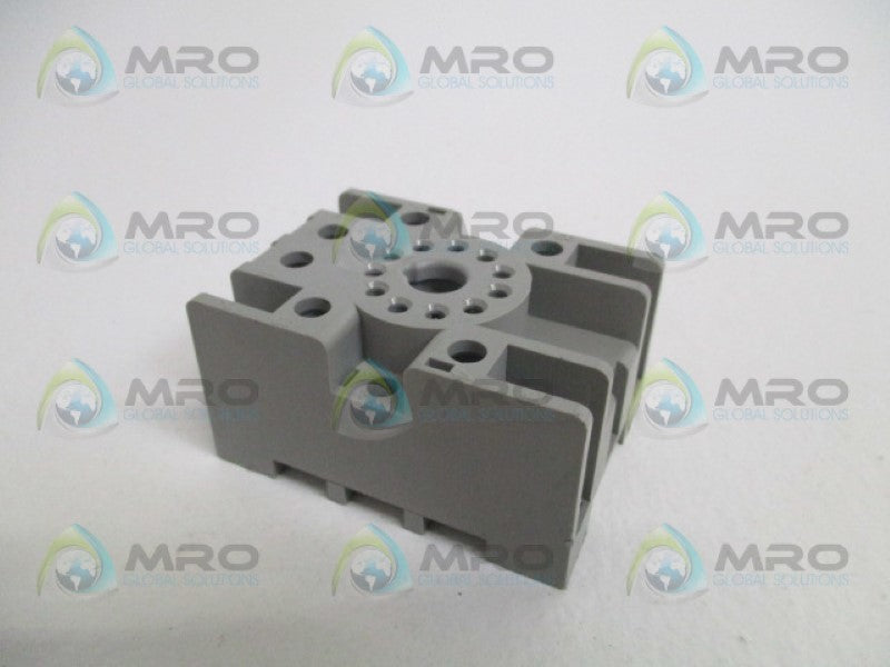 IDEC SR3P-05C RELAY SOCKET UNMP