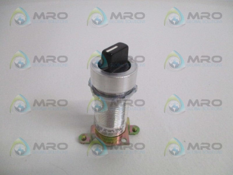 GENERAL ELECTRIC CR103JB2002A SELECTOR SWITCH (MISSING ACCESSORIES) NSMP