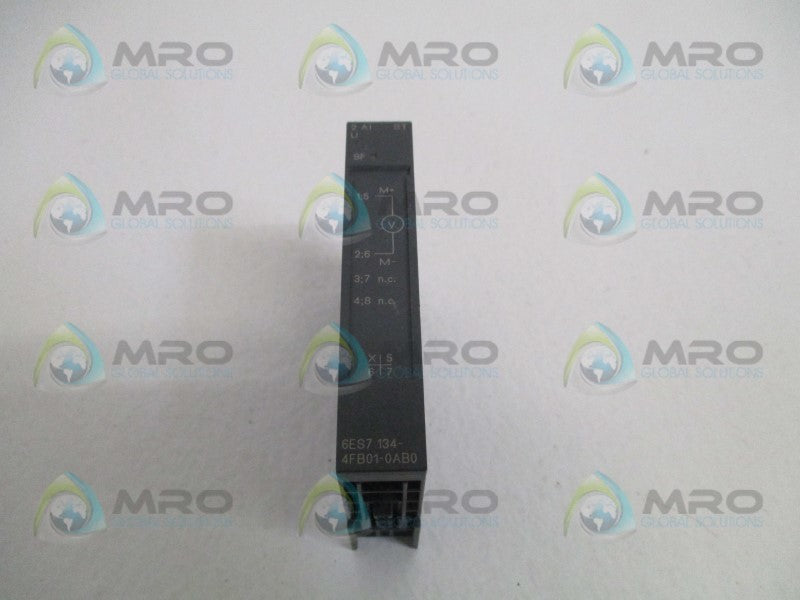 SIEMENS 6ES7134-4FB01-0AB0 INPUT MODULE (AS PICTURED) NSNP