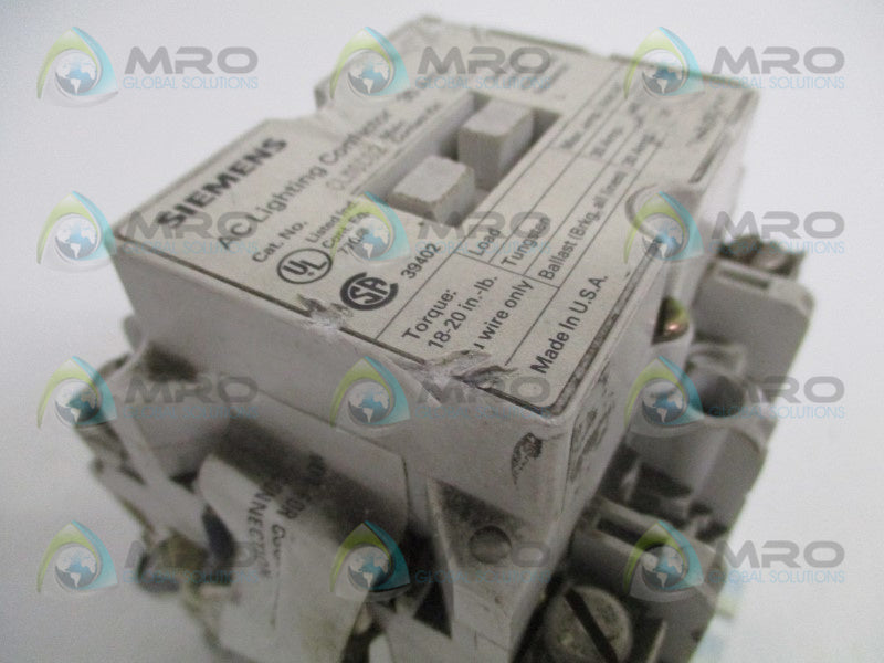 SIEMENS CLM0C02 AC LIGHTING CONTACTOR (AS PICTURED) UNMP