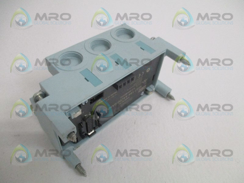 SIEMENS SIMATIC S7 6ES7194-4AC00-0AA0 CONNECTION MODULE NSNP