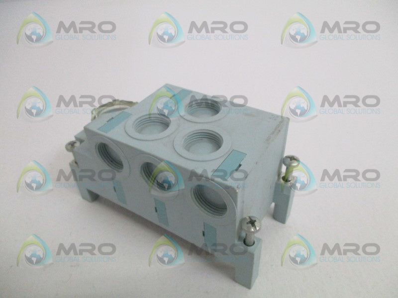 SIEMENS SIMATIC S7 6ES7194-4AC00-0AA0 CONNECTION MODULE NSNP